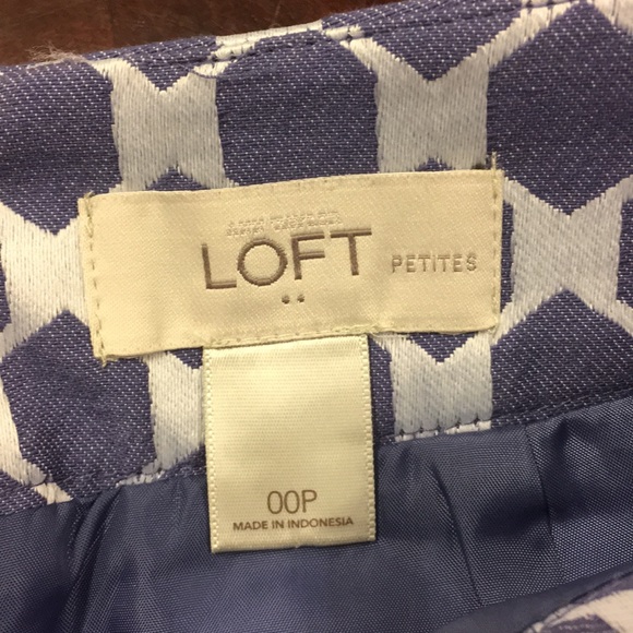 Ann Taylor LOFT Petites size 00P hexagon skirt - Picture 4 of 8